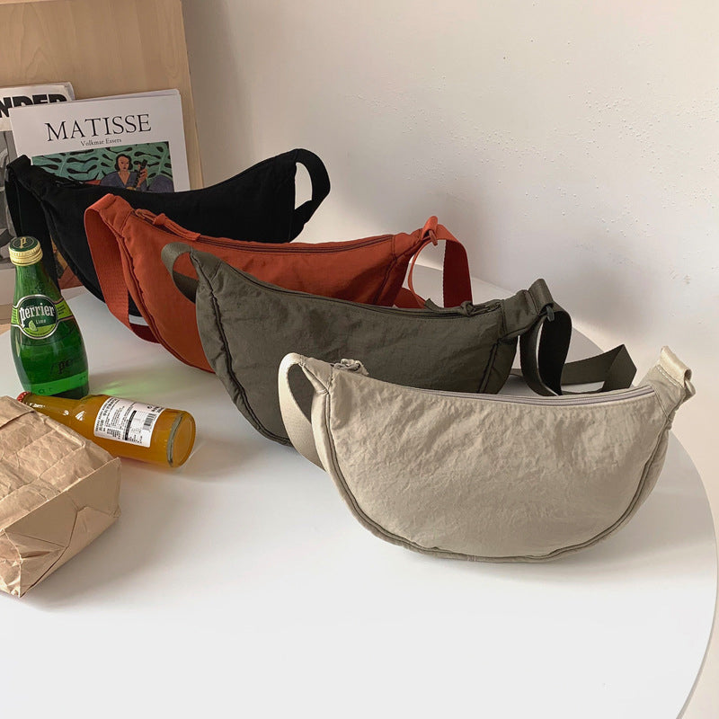 MARIE - Elegante handtas in maanvorm