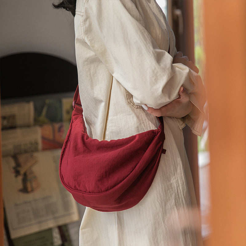 MARIE - Elegante handtas in maanvorm