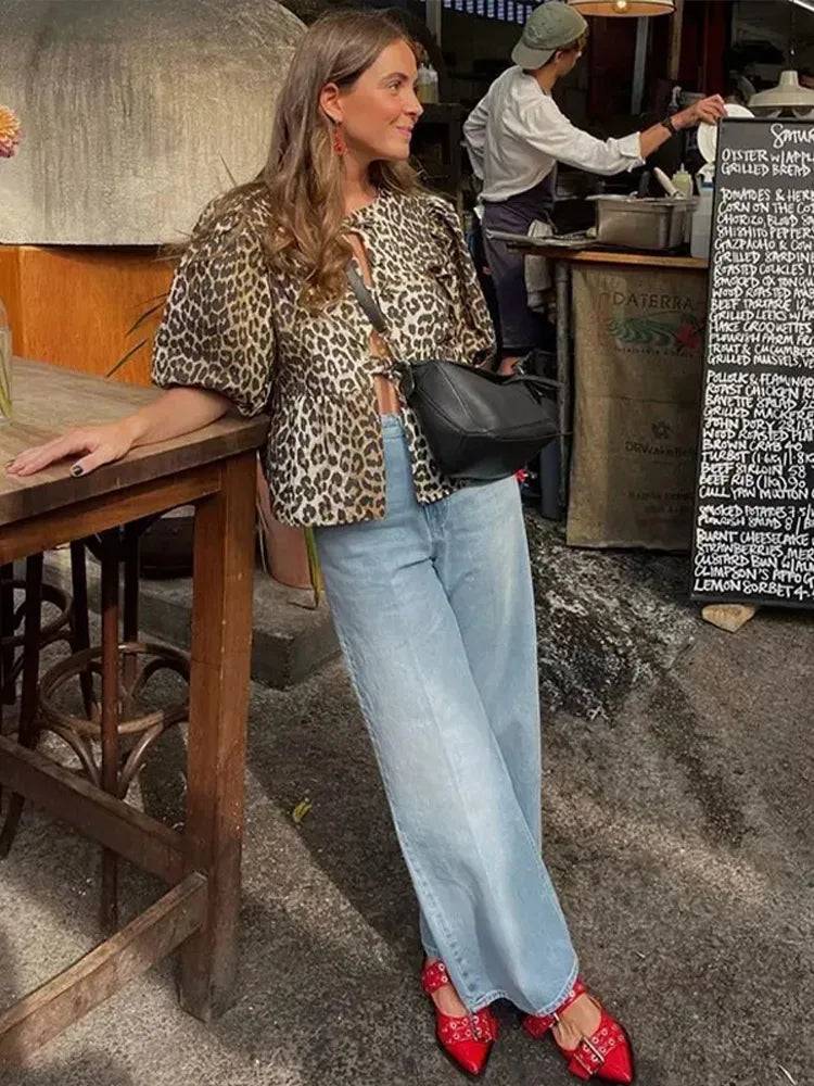 Kirsten - Damesblouse met pof mouwen en strikjes in verschillende prints