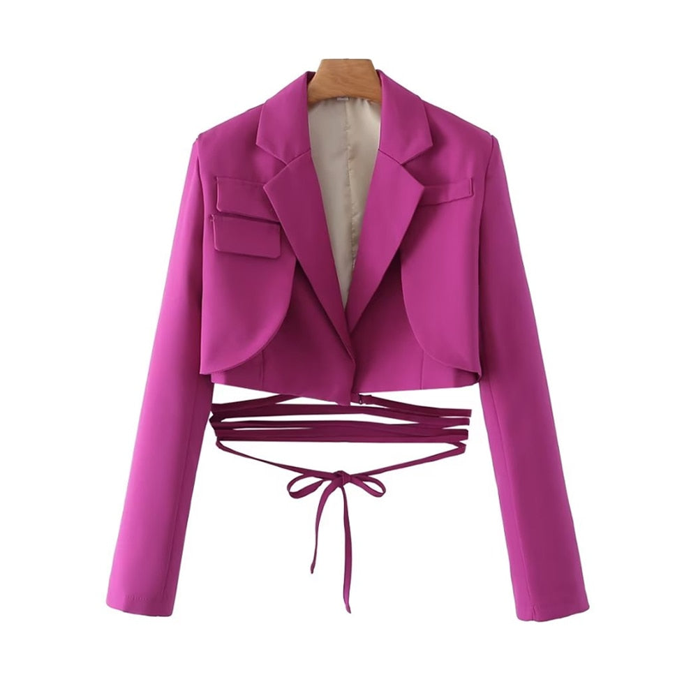KIARA - Modieuze kroptop blazer met taille detail