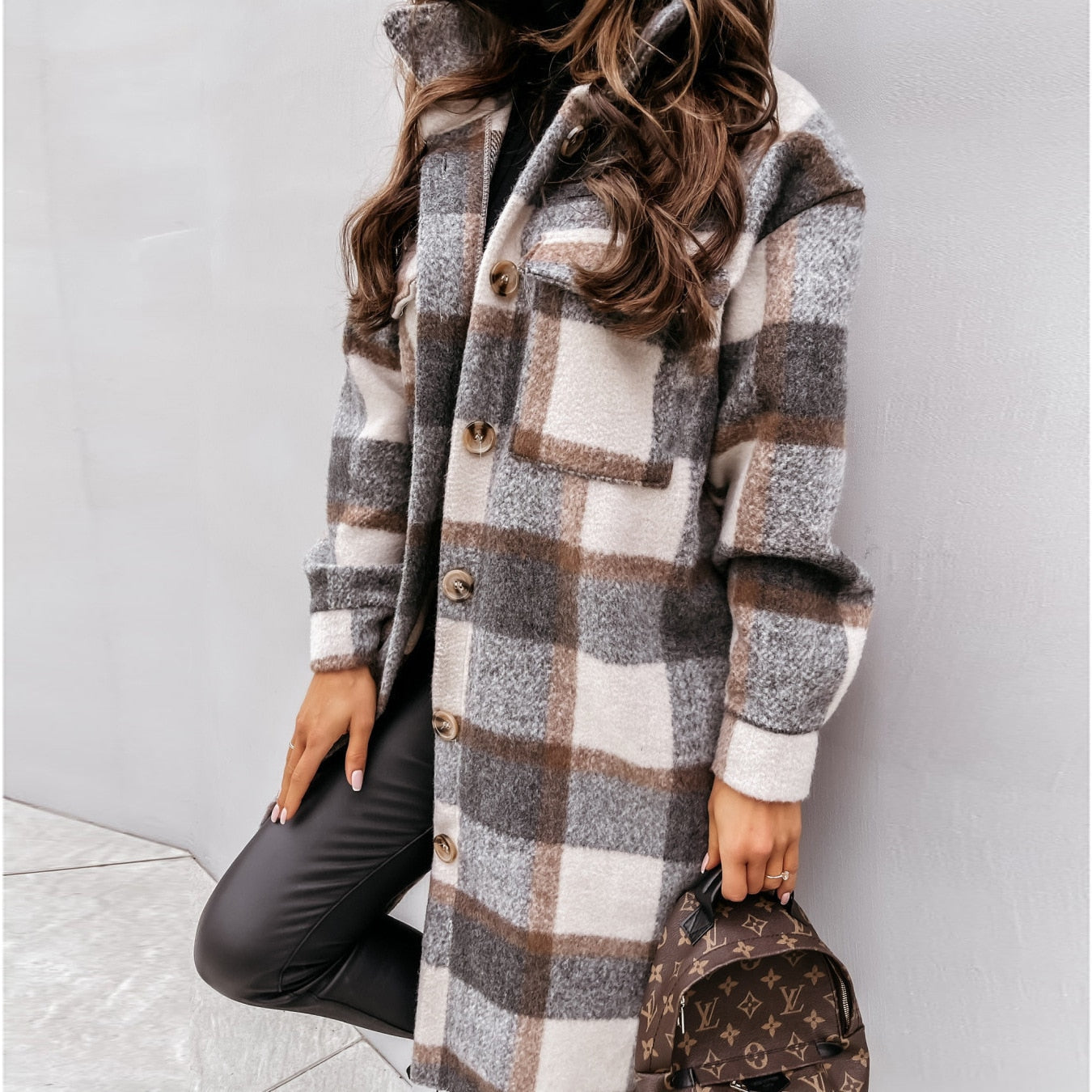 PETRA - Geruite Jas met knopen - Stijlvolle damesmode voor herfst en winter