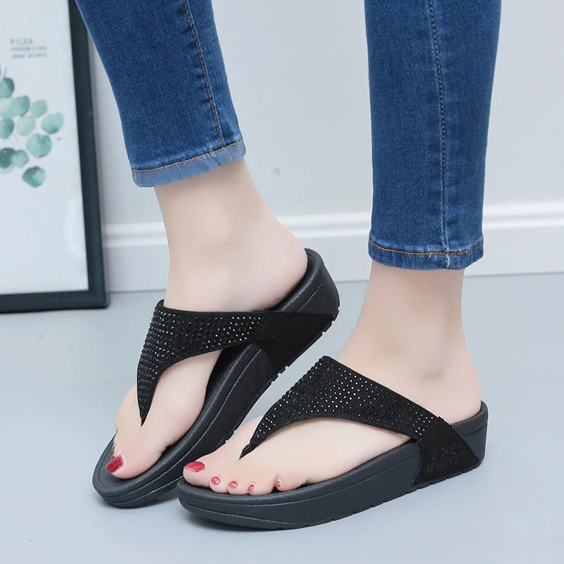 WILMA - Zomerslippers met strass en plateauzool voor dames