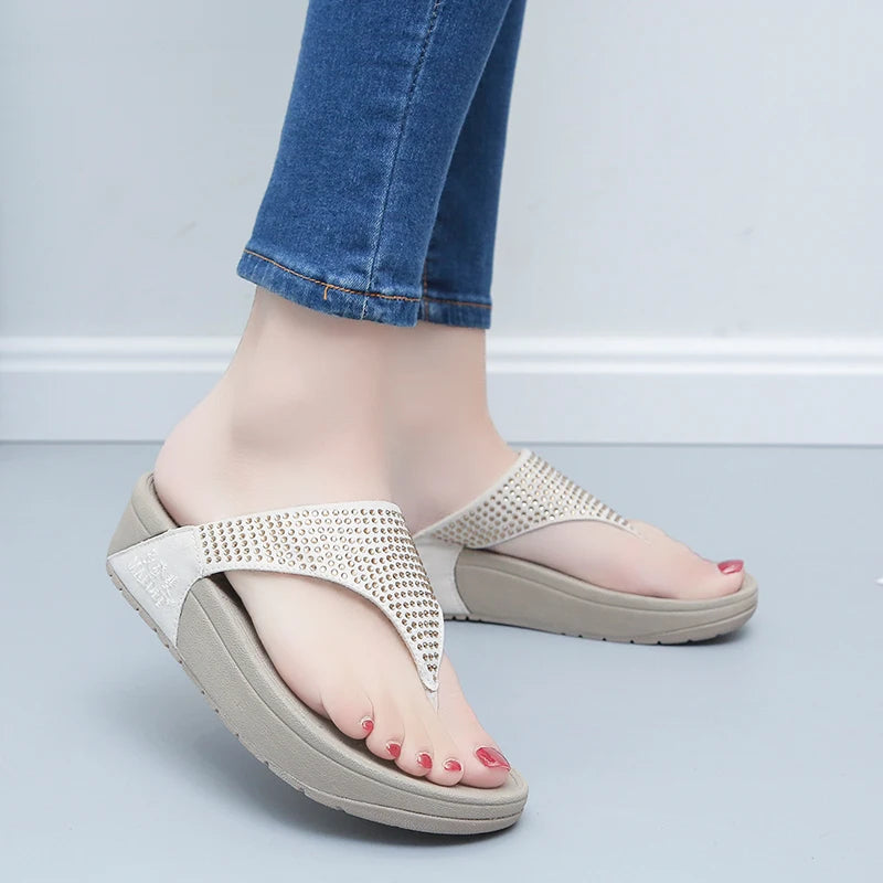 WILMA - Zomerslippers met strass en plateauzool voor dames