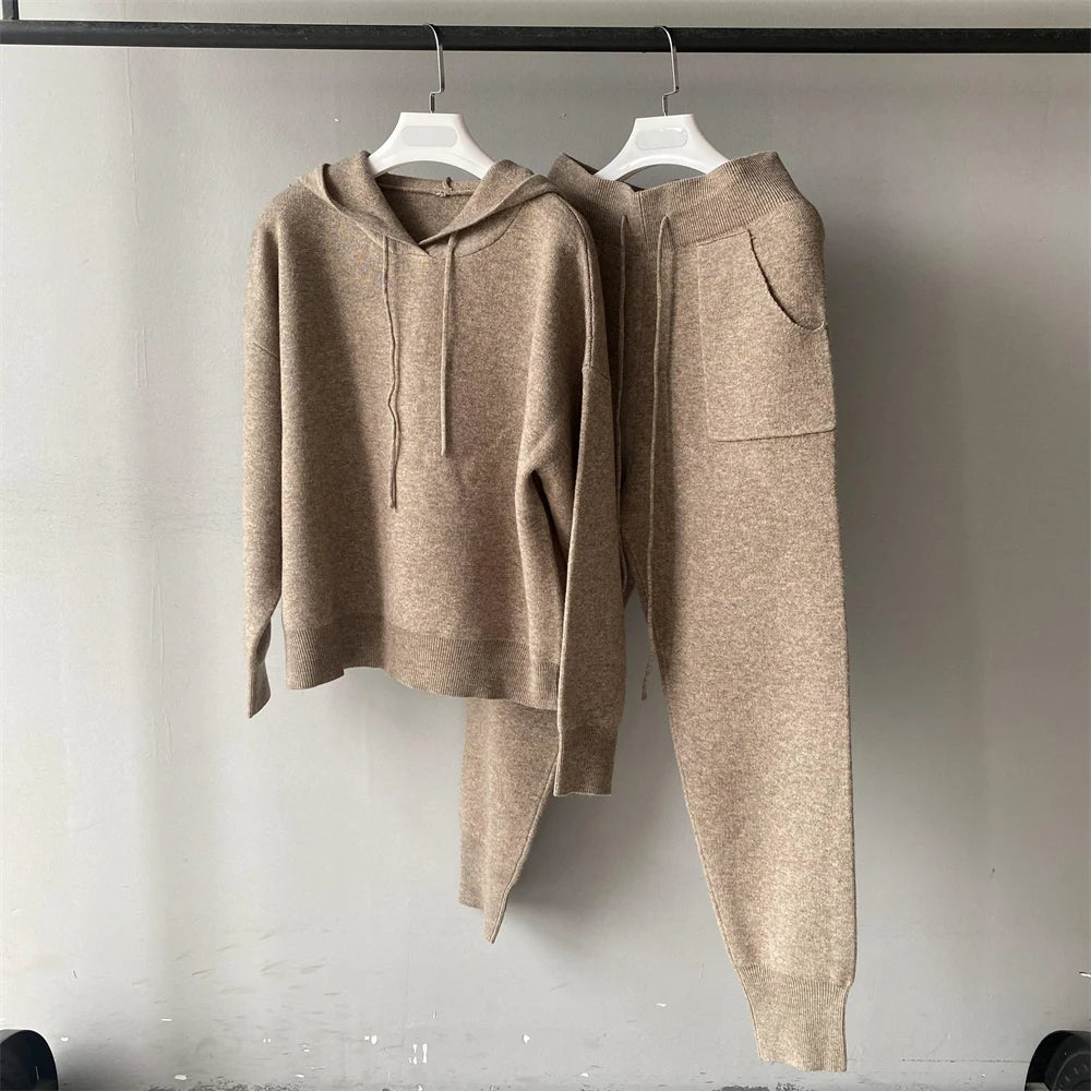 Clementine - Brooklyn gebreide trui en broek met kraag van echt vossenbont