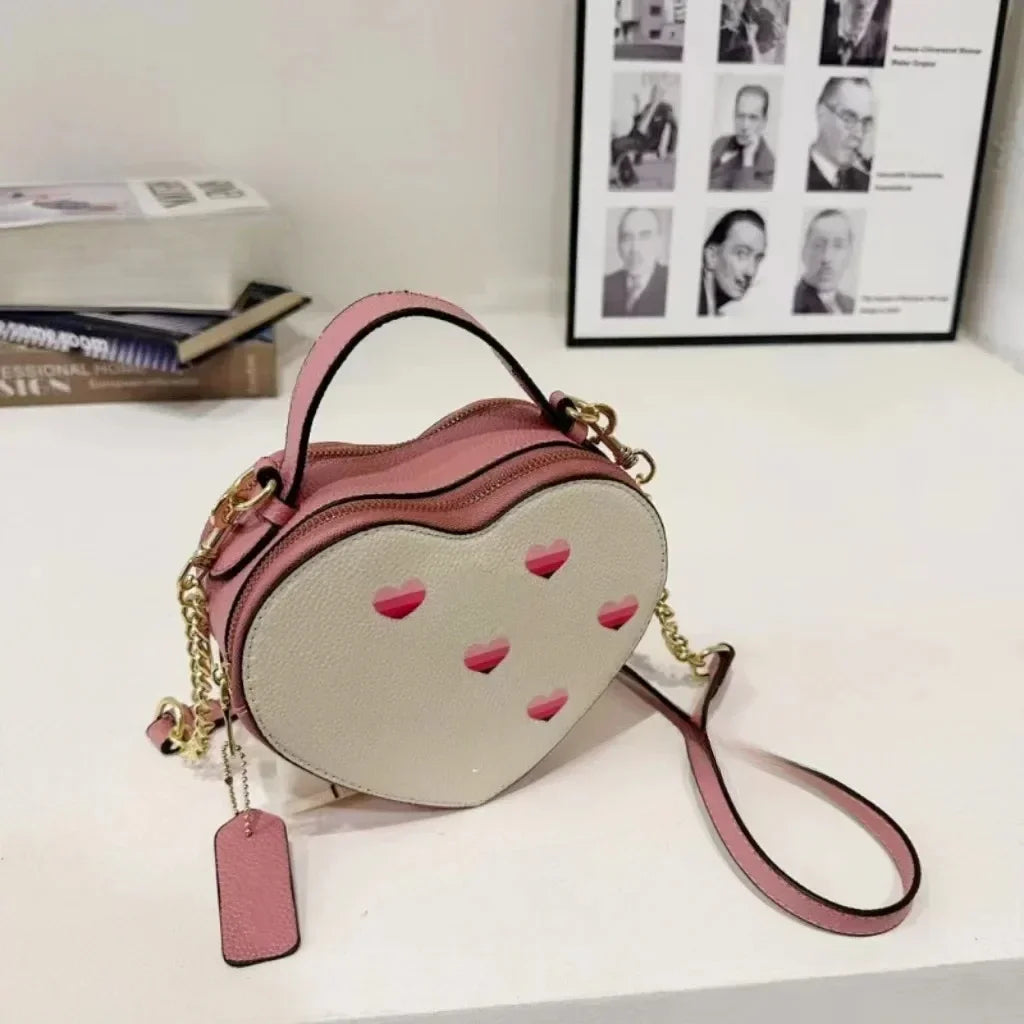 Daciana - Trendy dameshandtas in hartvorm