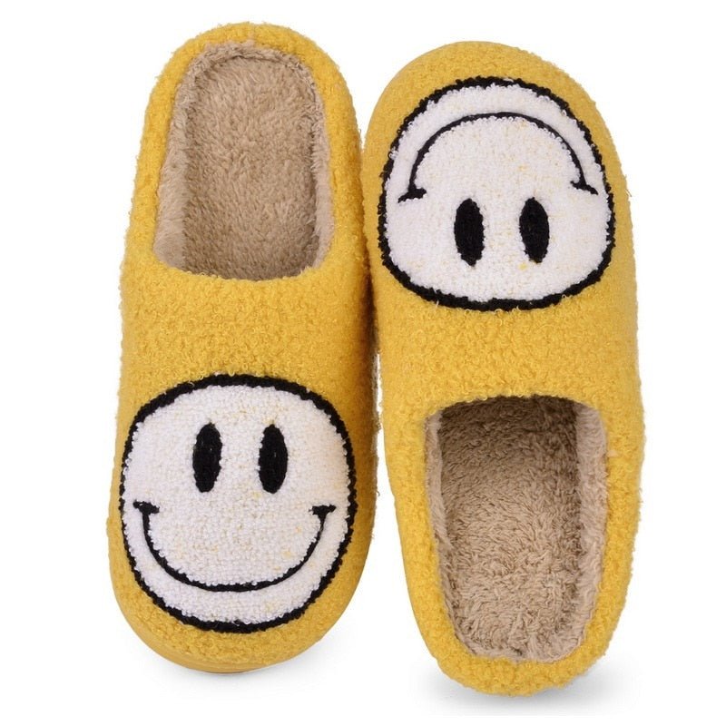 LENI - Gezellige pantoffels met een groot smileypatroon van imitatiebont