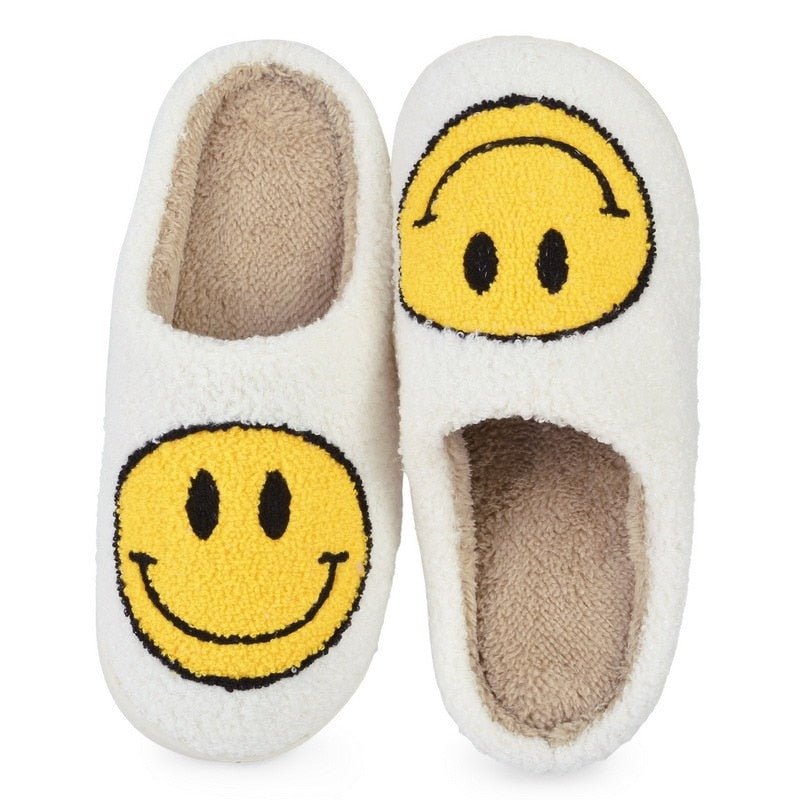 LENI - Gezellige pantoffels met een groot smileypatroon van imitatiebont
