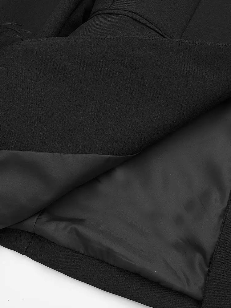 SASKIA - Dames Vintage Satijnen Zwarte Blazer Jas met Veren Detail en Enkele Knoopsluiting