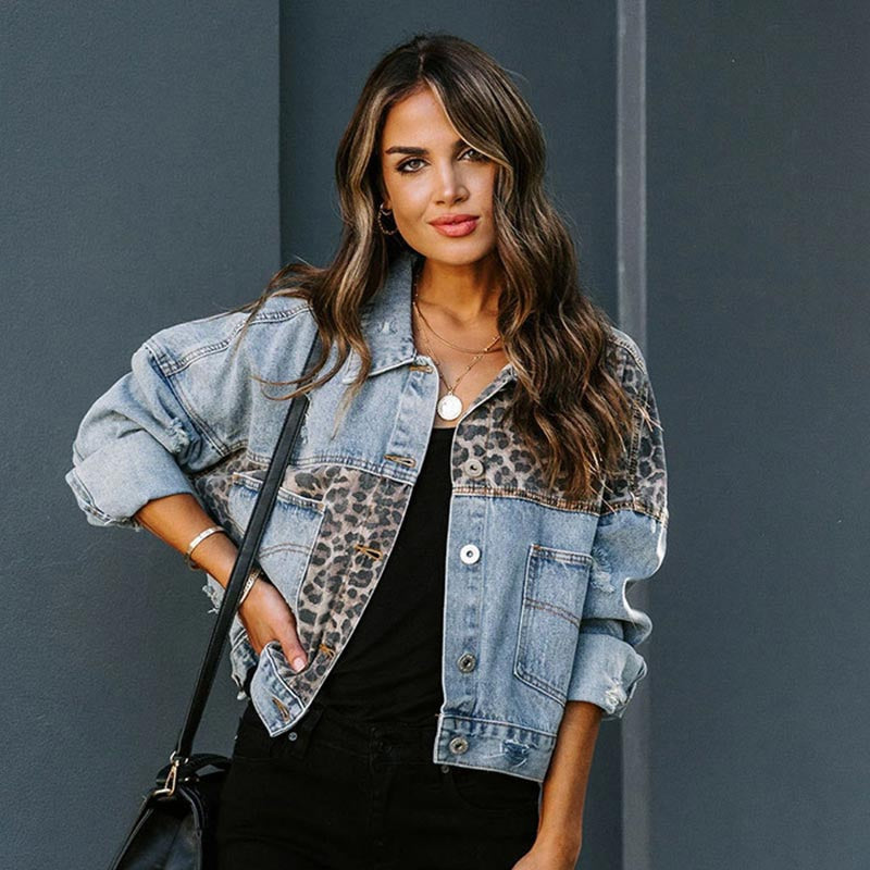 BEATE - Denim jasje met luipaardprint