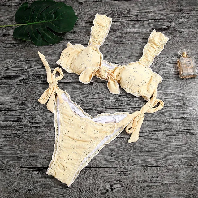 MARGO - Bikini Set met Ruches in effen kleur - Draadloos, lage taille