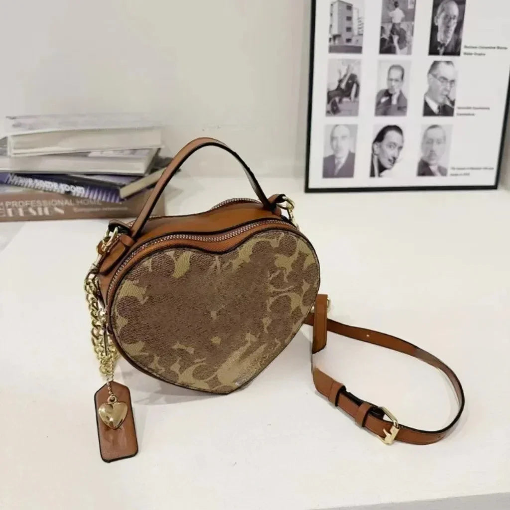 Daciana - Trendy dameshandtas in hartvorm