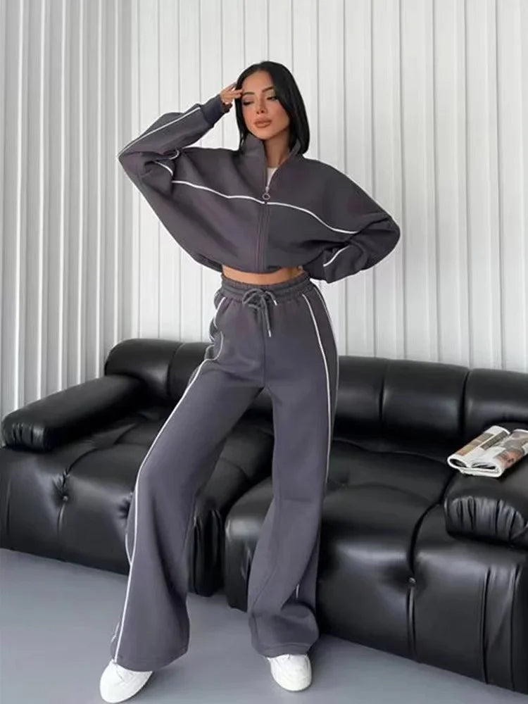 Phelan - Damesvest met lange mouwen en gestreepte broek met hoge kraag
